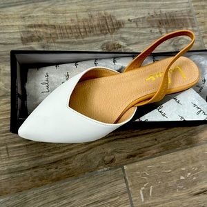 Brand new white/nude flats
